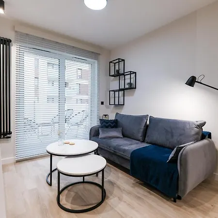 Mood Apartamenty, Rewolucji 1905r 69 Apartment