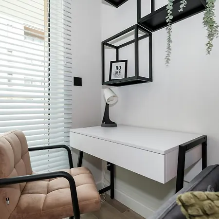 Mood Apartamenty, Rewolucji 1905r 69