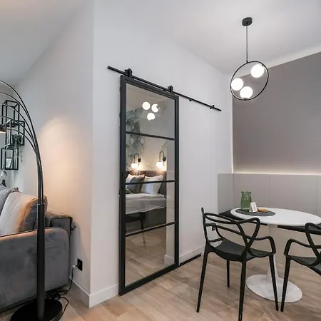 Mood Apartamenty, Rewolucji 1905r 69