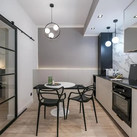 Apartment Mood Apartamenty, Rewolucji 1905r 69
