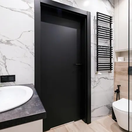 Mood Apartamenty, Rewolucji 1905r 69 *