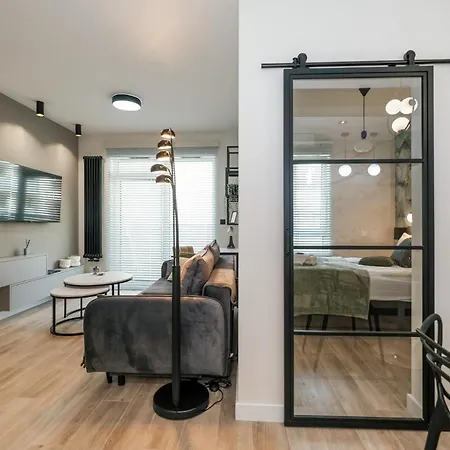 Mood Apartamenty, Rewolucji 1905r 69